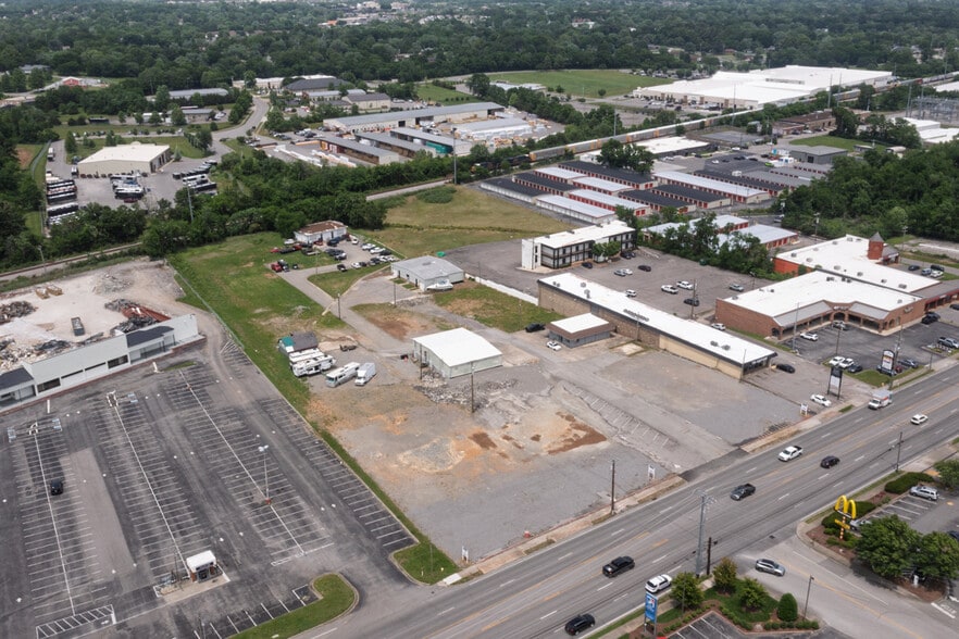 More Photos Of 412 W Main St, Hendersonville Land For Sale