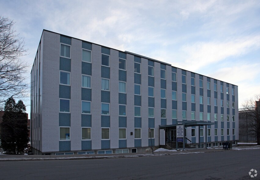 More Photos Of 101 Amesbury St, Lawrence Medical For Lease