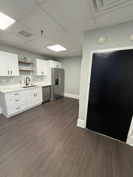 More Photos Of 83-85 Washington St, Norwalk Office For Sale