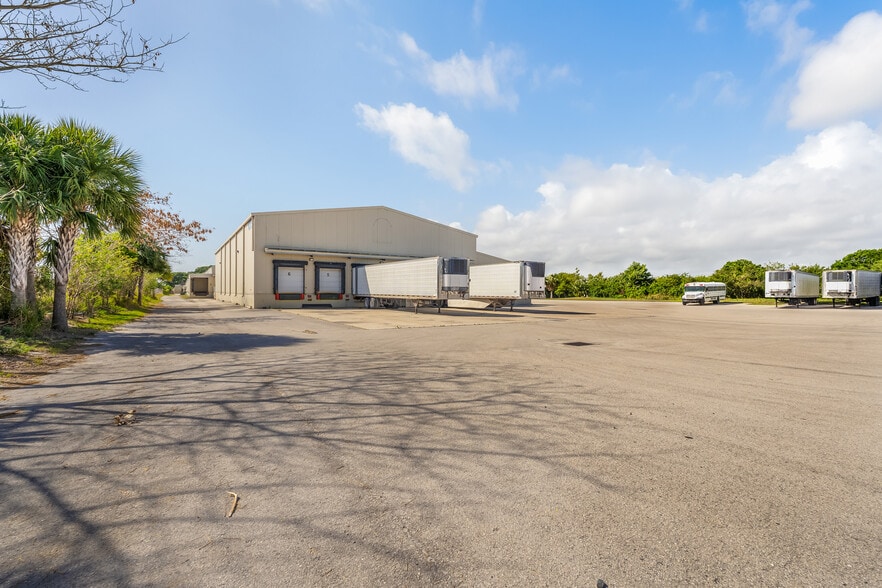 More Photos Of 2600 45th St, Vero Beach Food Processing For Sale