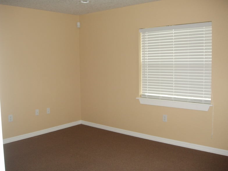 More Photos Of 113 N Dillingham Ave, Kissimmee Office Residential For Lease