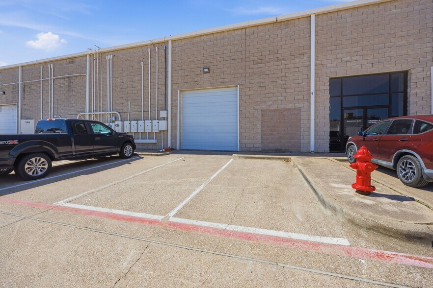 More Photos Of 4801 Spring Valley Rd, Farmers Branch Unknown For Lease