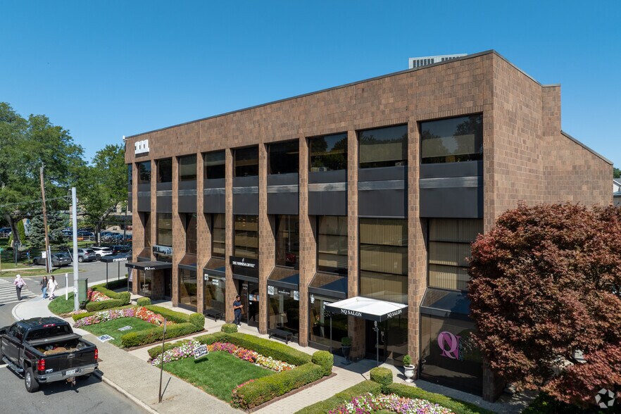 Primary Photo Of 111 Brook St, Scarsdale Loft Creative Space For Lease