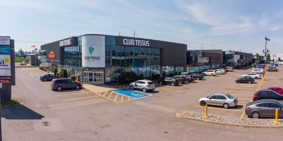 More Photos Of 909-915 Pierre-Bertrand, Québec General Retail For Lease