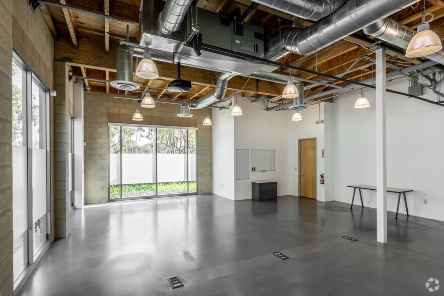 More Photos Of 9930 Irvine Center Dr, Irvine Loft Creative Space For Lease