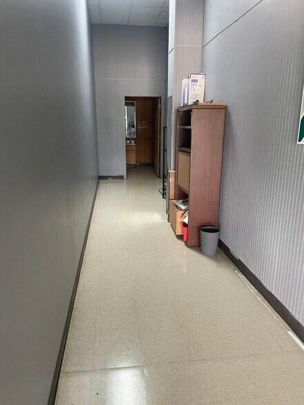 More Photos Of 2124 S Highway 501, Marion Auto Dealership For Lease