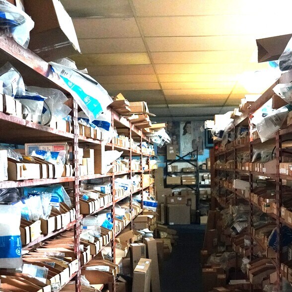 More Photos Of 1900 8th Ave, Parkersburg Garden Center For Sale