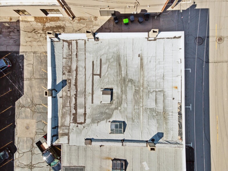 More Photos Of 1017 Washington Ave, Bay City Storefront Retail Residential For Sale