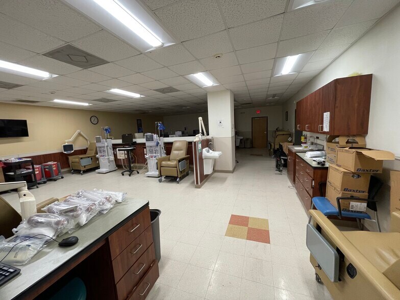 More Photos Of 2812 Williams St, Savannah Medical For Lease