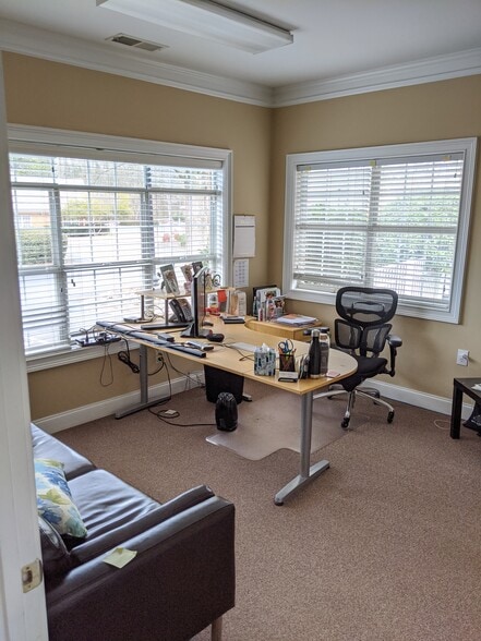 More Photos Of 401-413 Creekstone Rdg, Woodstock Office Residential For Sale