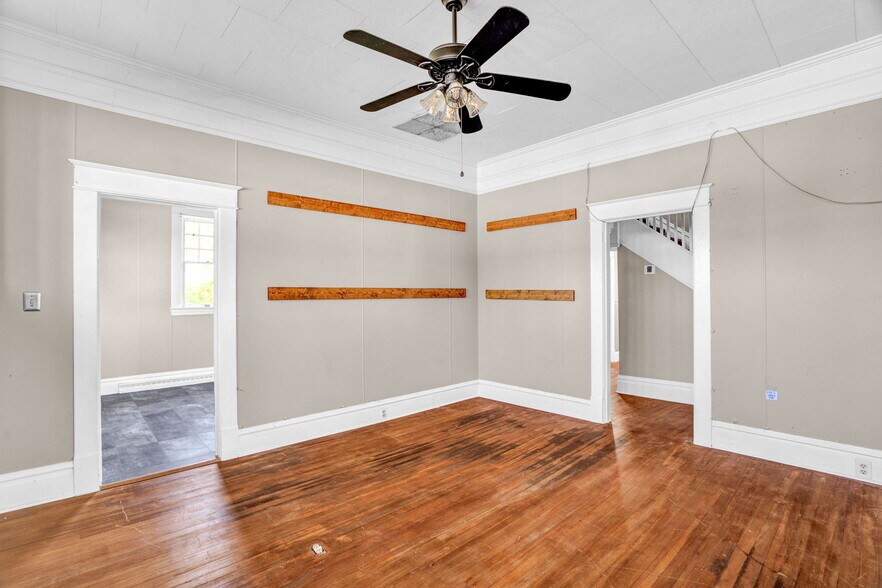 More Photos Of 206 E Main St, Jamestown Office For Sale