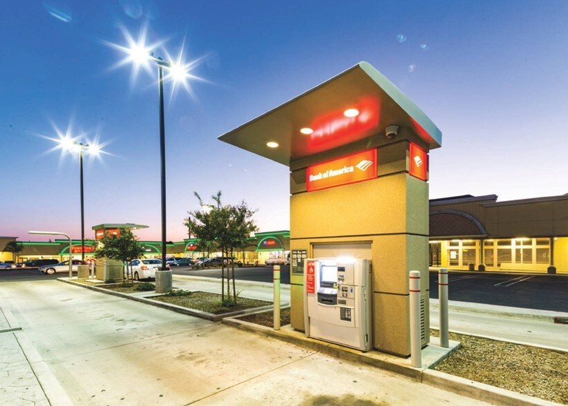 More Photos Of 406-498 W Shaw Ave, Clovis Unknown For Lease