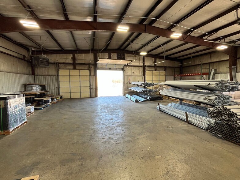 More Photos Of 1700 Anaconda Rd, Harrisonville Warehouse For Lease