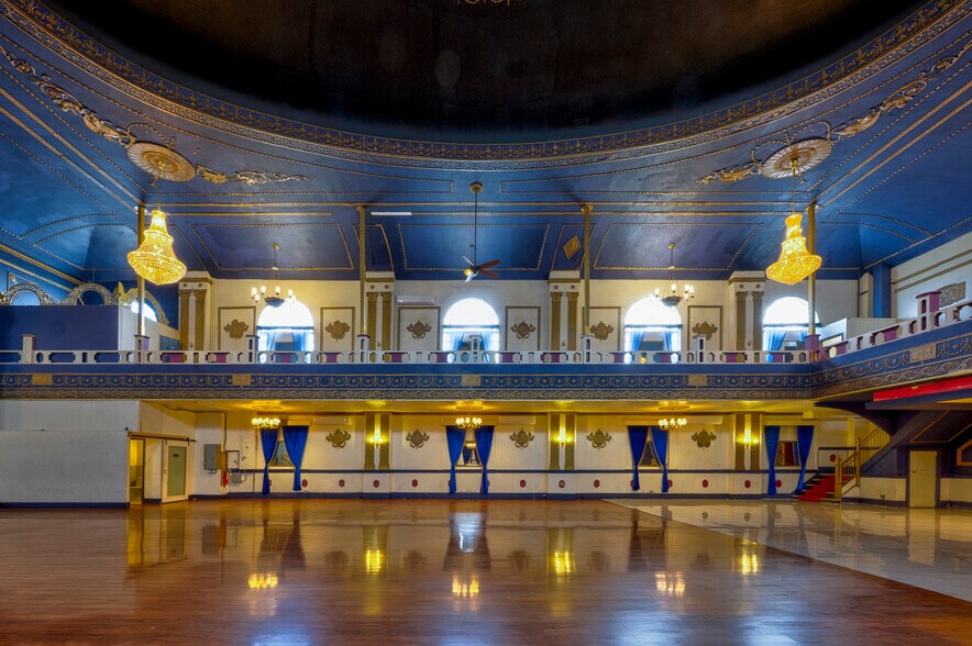 More Photos Of 5670 58th St, Flushing Lodge Meeting Hall For Sale