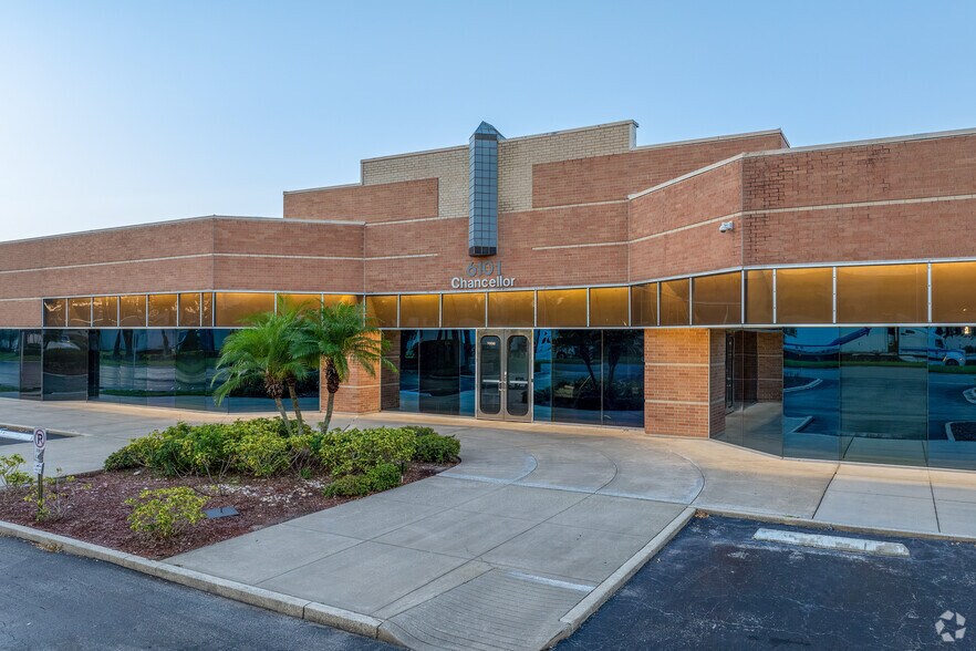 More Photos Of 6101 Chancellor Dr, Orlando Unknown For Lease