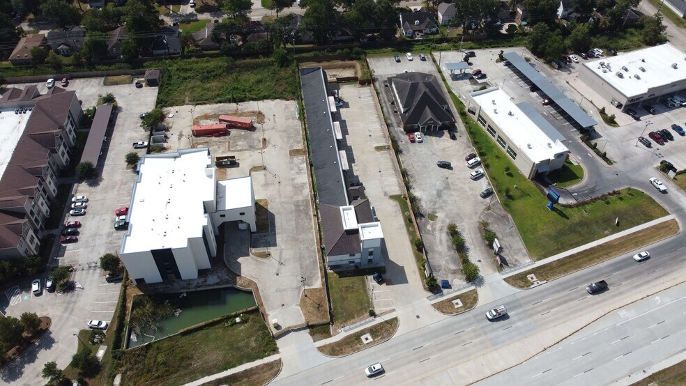 More Photos Of 8530 E FM 1960, Humble Office For Sale