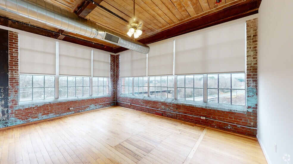 More Photos Of 116 E Main St, Haw River Apartments For Lease