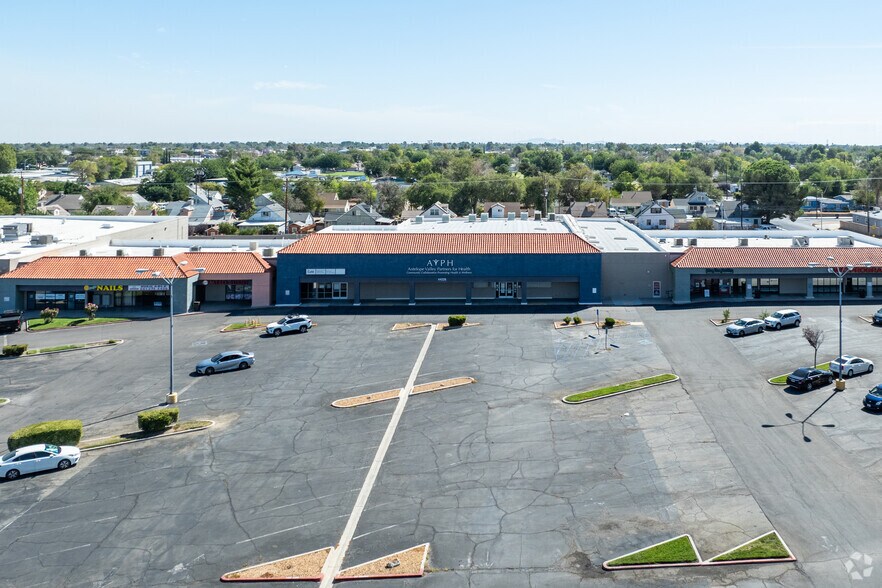 More Photos Of 44204-44276 10th St W, Lancaster Unknown For Lease