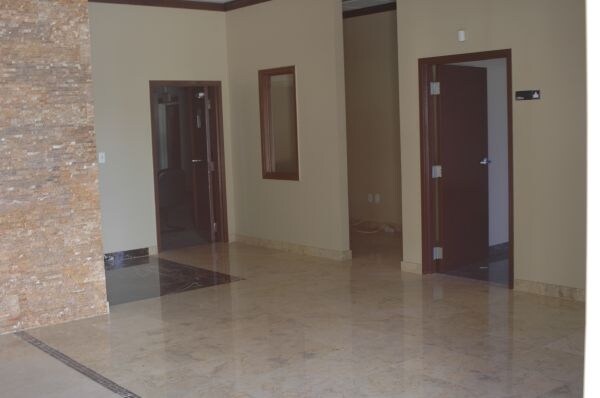 More Photos Of 3165 N John Young Pky, Orlando Showroom For Lease