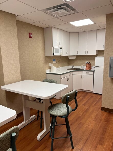 More Photos Of 99 Jericho Tpke, Jericho Medical For Lease