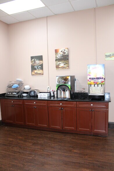 More Photos Of 12340 I-10 Service Rd, New Orleans Hotel For Sale