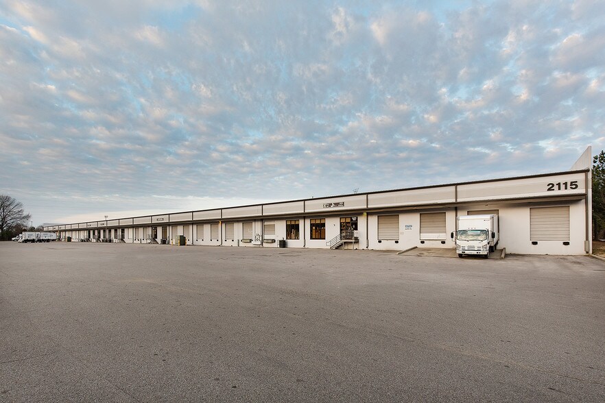 More Photos Of 2093 Thomas Rd, Memphis Unknown For Lease