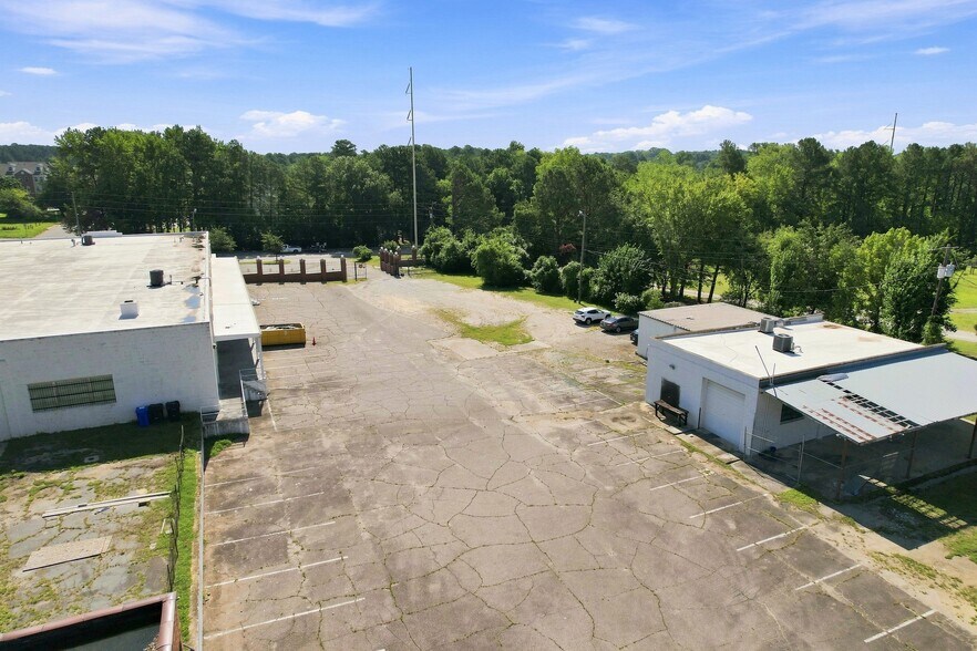 More Photos Of 1512 Garner Rd, Raleigh Warehouse For Lease
