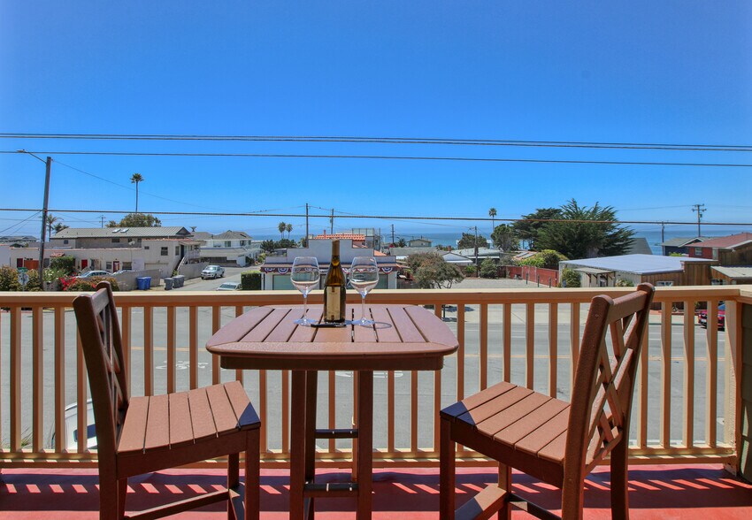 More Photos Of 95 S Ocean Ave, Cayucos Hospitality For Sale