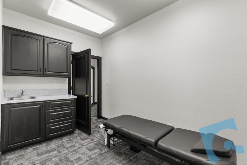 More Photos Of 501 W Harwood Rd, Hurst Medical For Lease