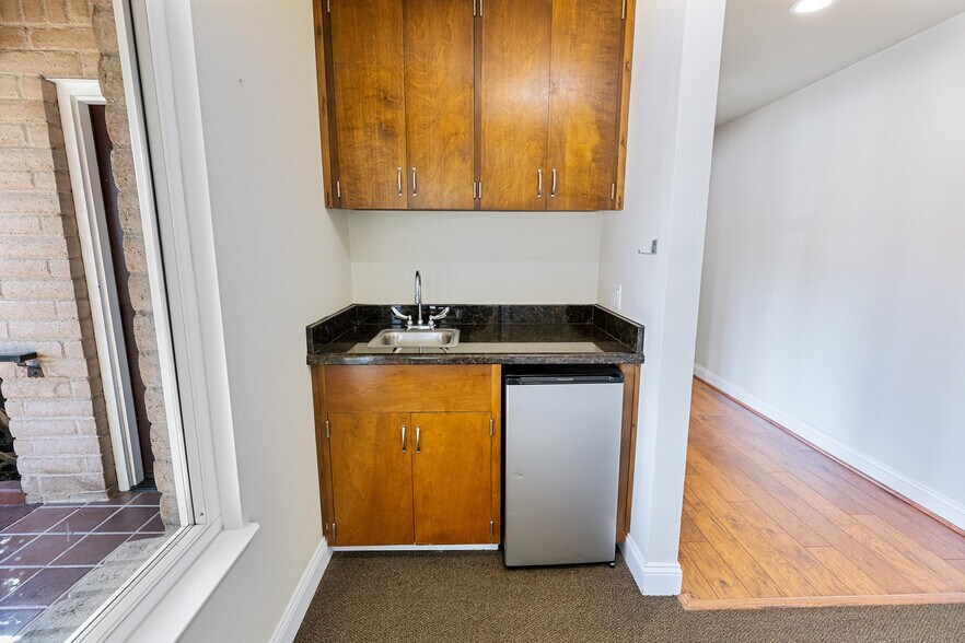 More Photos Of 1215 Plumas St, Yuba City Office For Sale