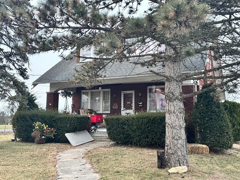 More Photos Of 2511 Gettysburg Rd, Camp Hill Warehouse For Sale