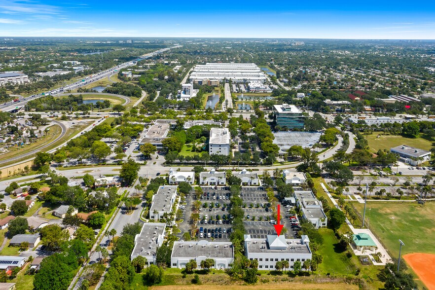 More Photos Of 260 SW Natura Ave, Deerfield Beach Office For Sale
