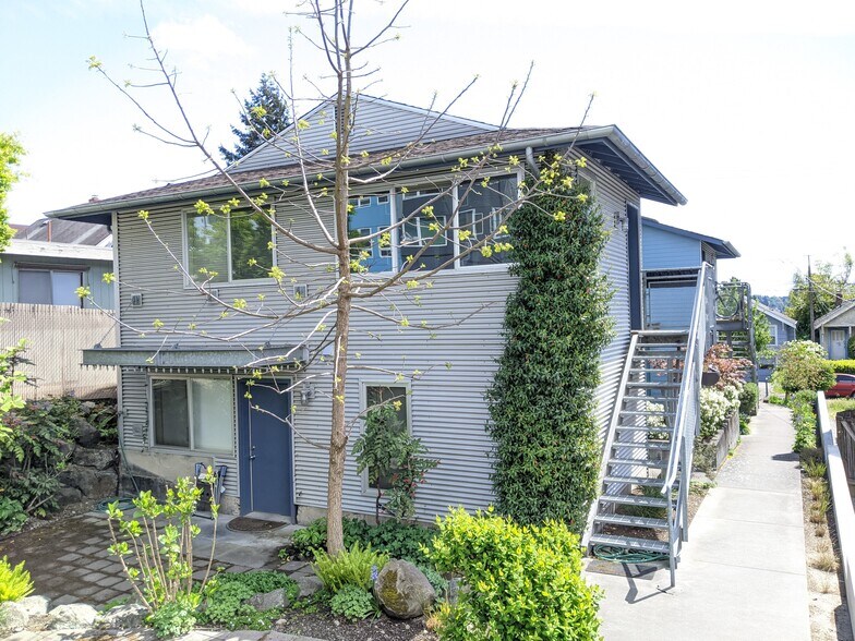 More Photos Of 1822 S King St, Seattle Apartments For Sale