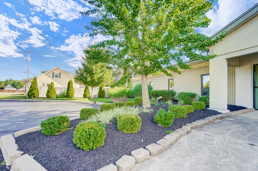 More Photos Of 8900 N Dixie Dr, Dayton Medical For Lease