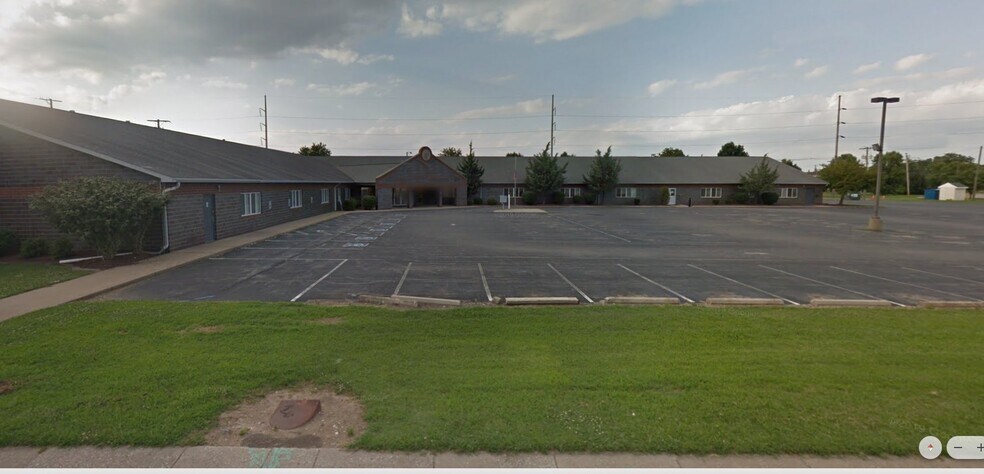 Primary Photo Of 700 E Walnut St, Evansville Office For Lease