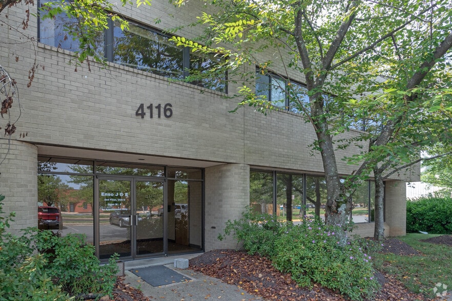 More Photos Of 4116 Walney Rd, Chantilly Flex For Lease