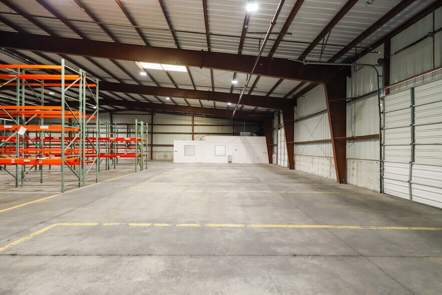More Photos Of 14415 Import Rd, Laredo Warehouse For Sale