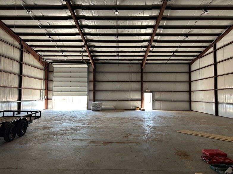 More Photos Of 7509 FM 307, Midland Warehouse For Lease