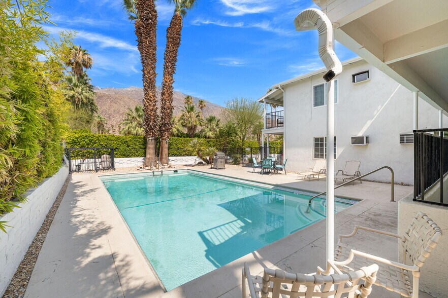 More Photos Of 1674 S Via Salida, Palm Springs Apartments For Sale