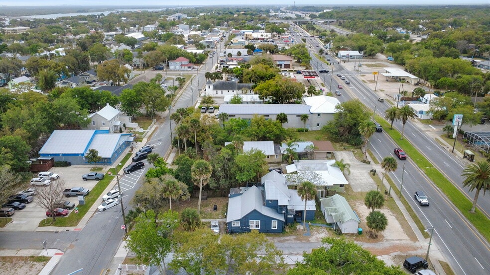 More Photos Of 324 N Orange St, New Smyrna Beach Multifamily For Sale
