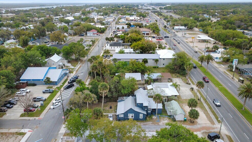 More Photos Of 324 N Orange St, New Smyrna Beach Multifamily For Sale