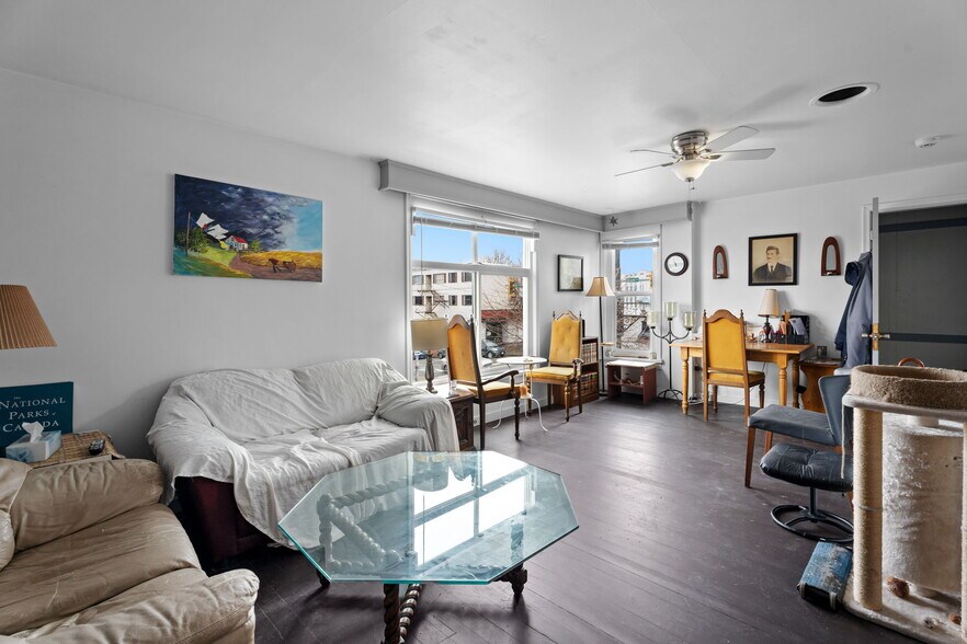 More Photos Of 33017 1st Av, Mission Flex For Lease