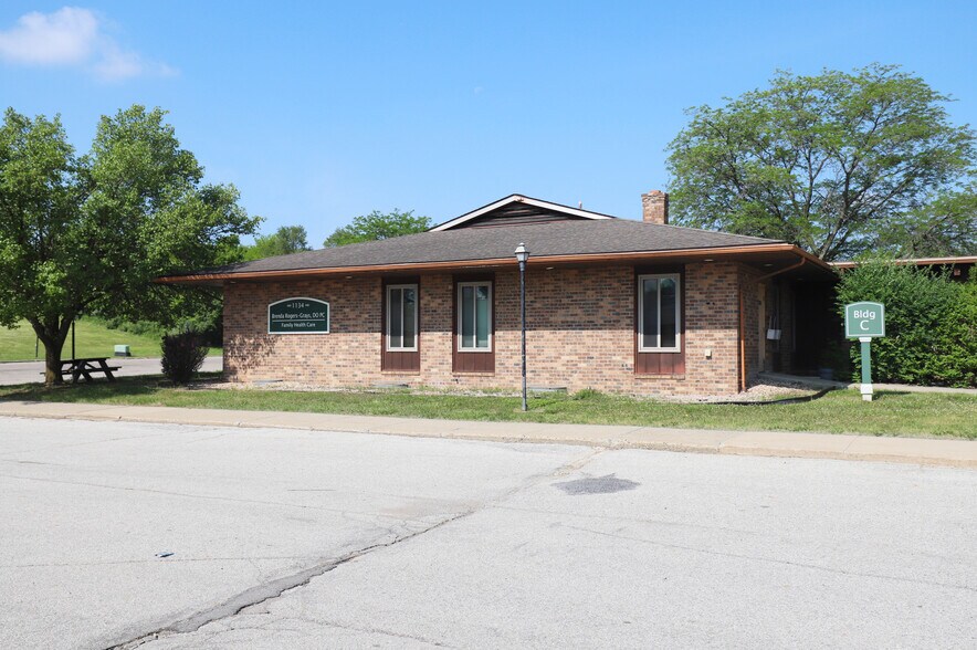 More Photos Of 1134 S Linden Rd, Flint Medical For Sale