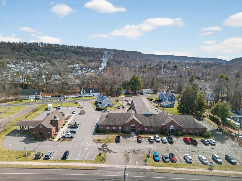 More Photos Of 444 Foxon Rd, East Haven Office For Sale