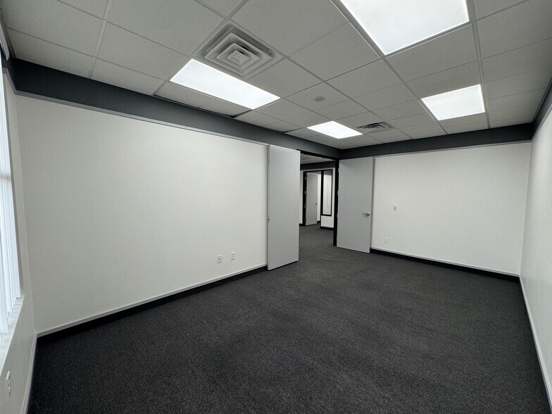 More Photos Of 2760-2764 Lake Sahara Dr, Las Vegas Medical For Lease