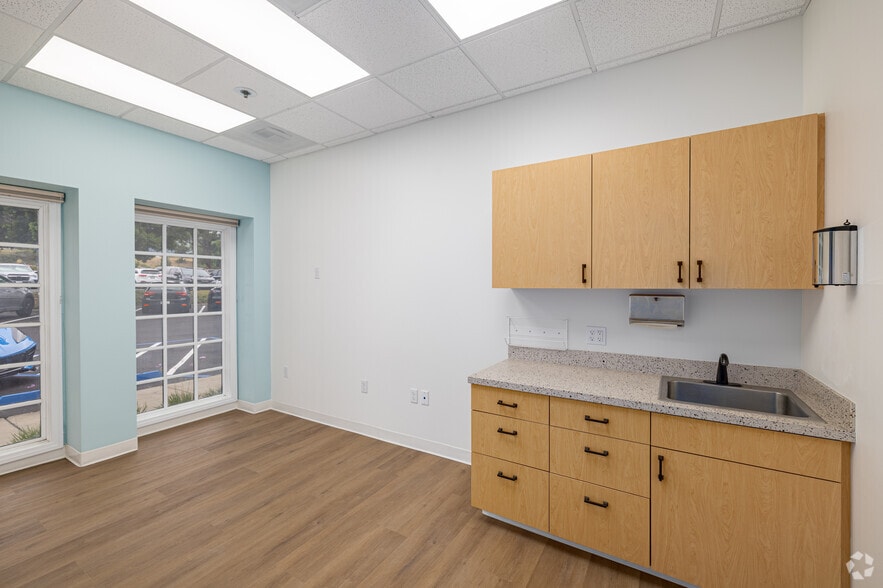 More Photos Of 11770 Bernardo Plaza Ct, San Diego Medical For Sale
