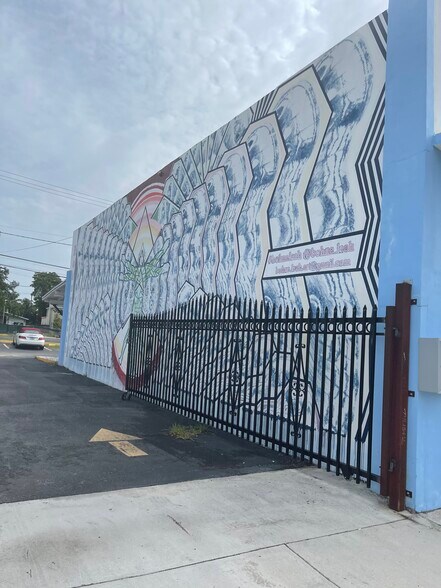 More Photos Of 753 NE 79th St, Miami Storefront For Lease