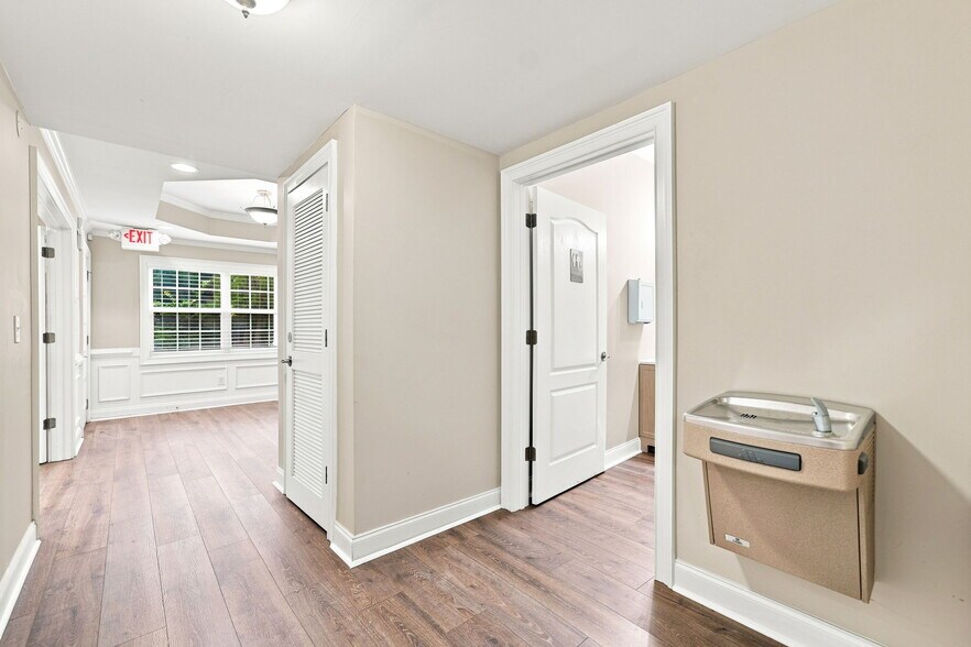 More Photos Of 965 Piedmont Rd NE, Marietta Office For Lease