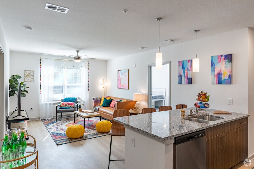 More Photos Of 894 Tiger Blvd, Clemson Apartments For Lease