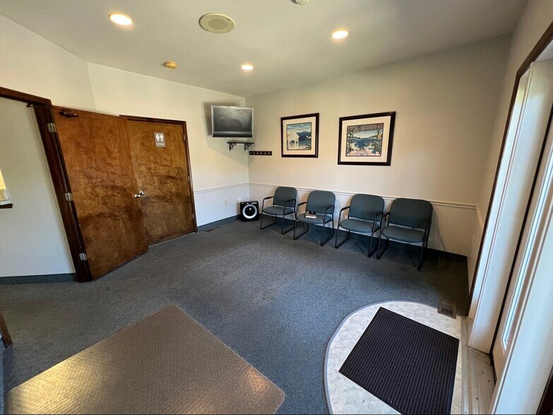 More Photos Of 188 Fries Mill Rd, Turnersville Coworking Space